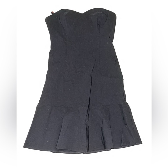 BNWT Guess Black Strapless Dress🖤 - Picture 4 of 5